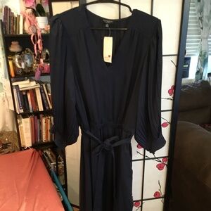 NWT Current Air LA V-Neck Midi Size M Navy Pleated Sleeve